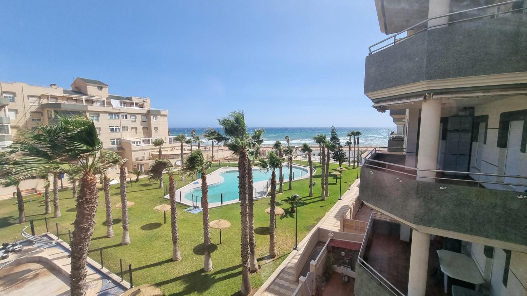 Piso Costa De Almeria Retamar  Eksteriør billede
